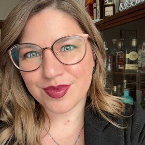 Meet your Posher, Carolyn